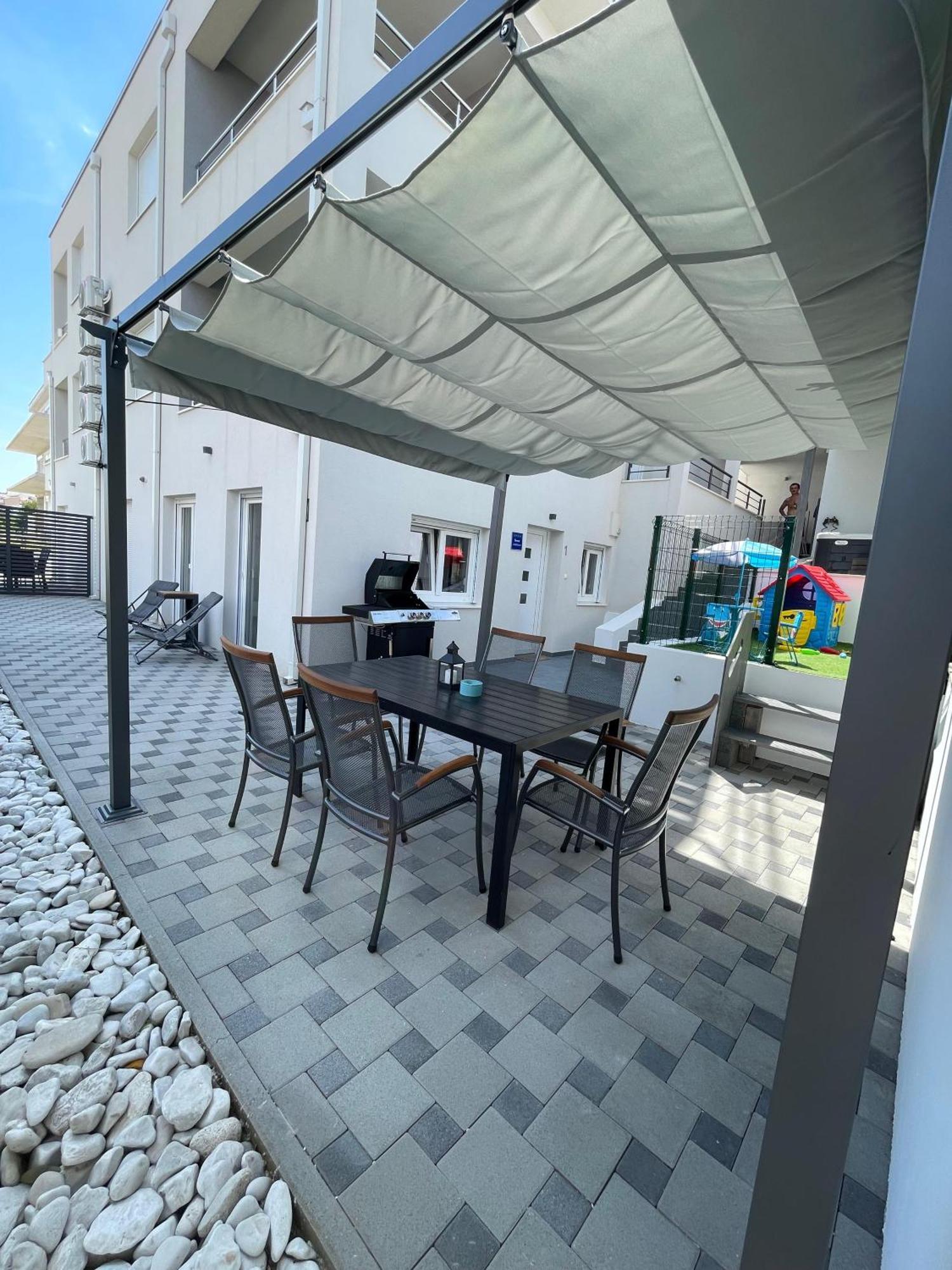 Delux Apartment Eva 特罗吉尔 外观 照片